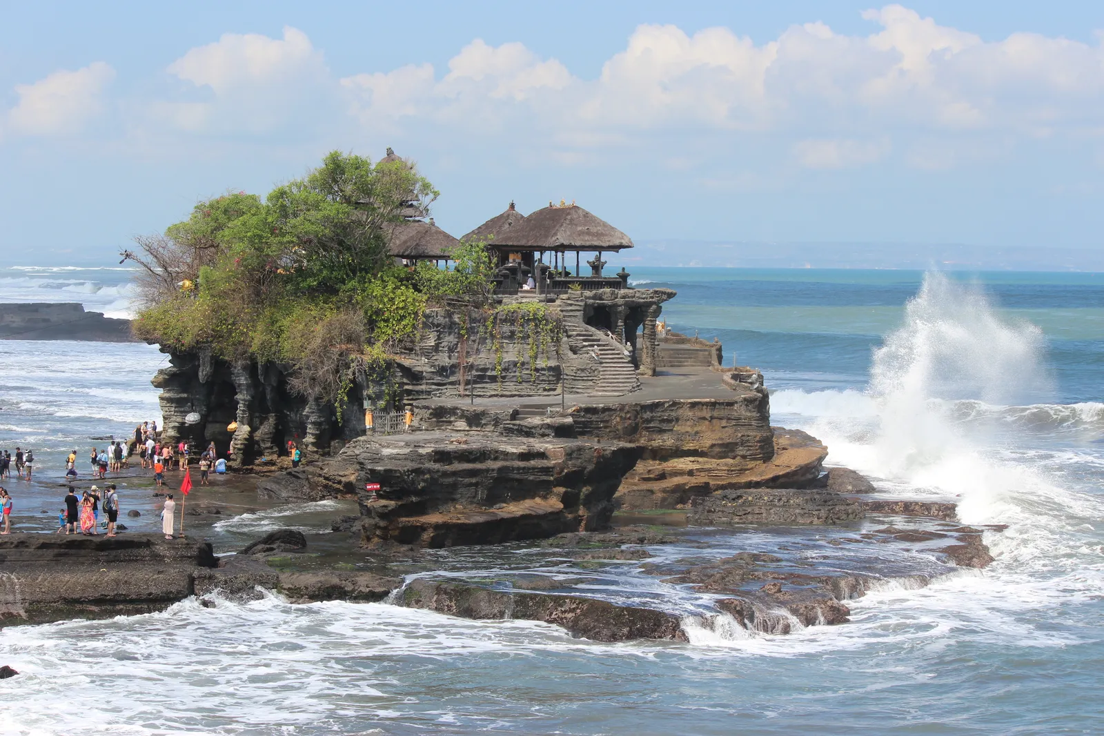 Traveller staying connected in Bali with an eSIM Bali travel eSIM